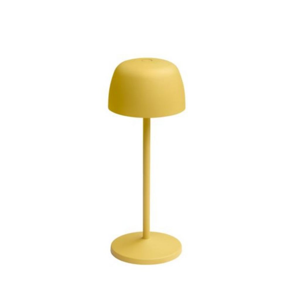 Gelbe Akku-Tischlampe mit rundem Lampenschirm und schlankem Standfuß für flexible Beleuchtung
